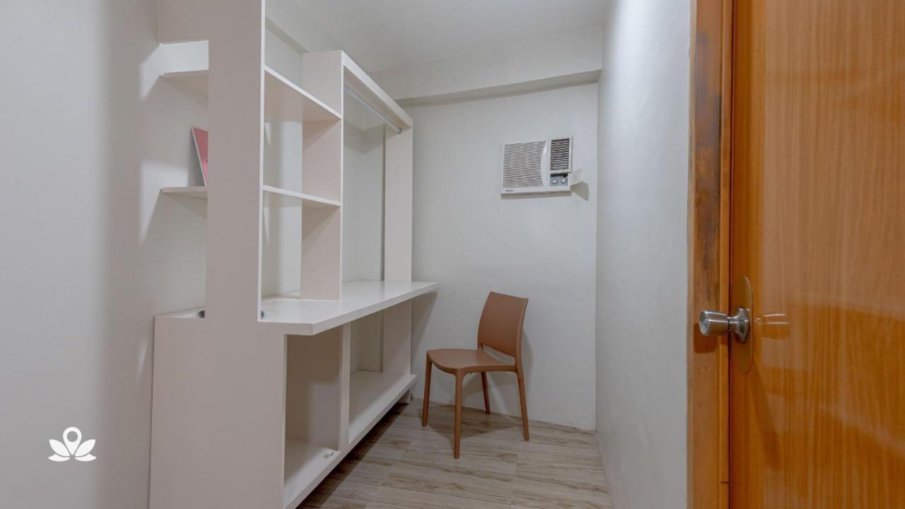 Happy Grey Hotel Виган Экстерьер фото